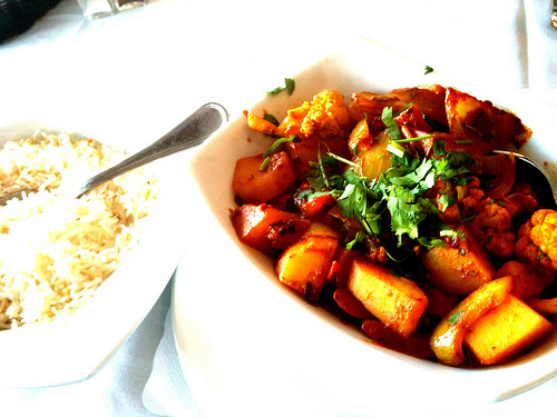 Aloo Gobi – Traditionelles Gericht der indischen Küche ©Flickr/jeffgunn